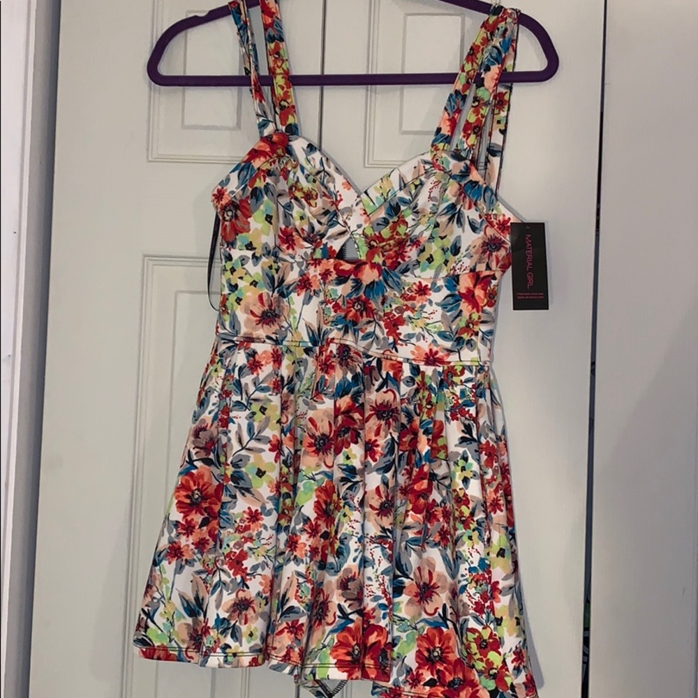 Floral romper NWT